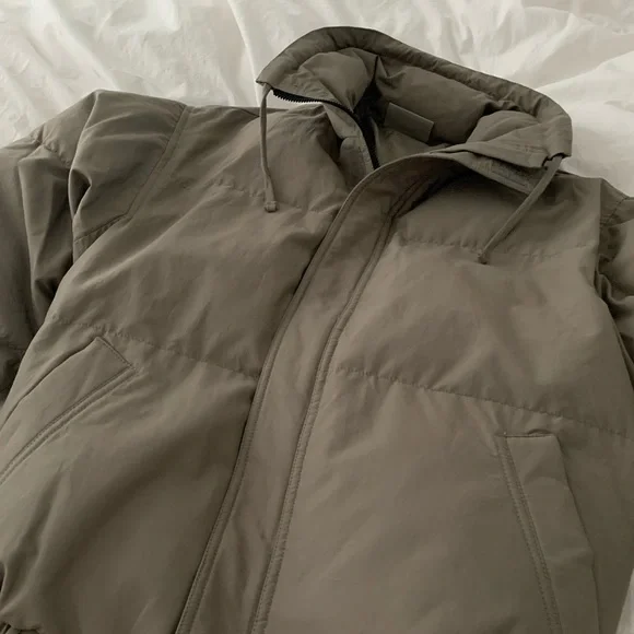 F.O.G - Essentials Puffer Jacket - Picture 2 of 8